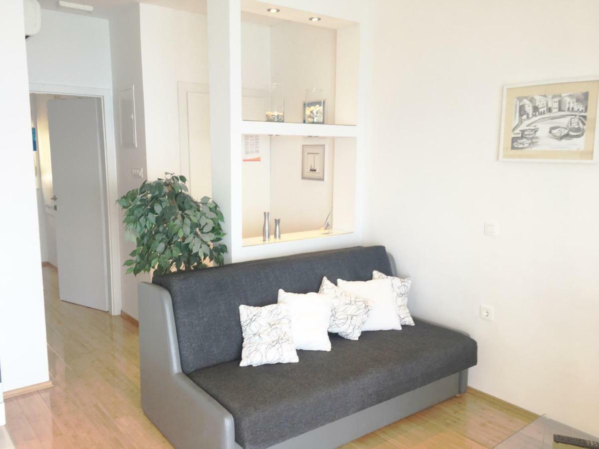 Apartment Sol - 5M From The Sea Драшнице Екстериор снимка